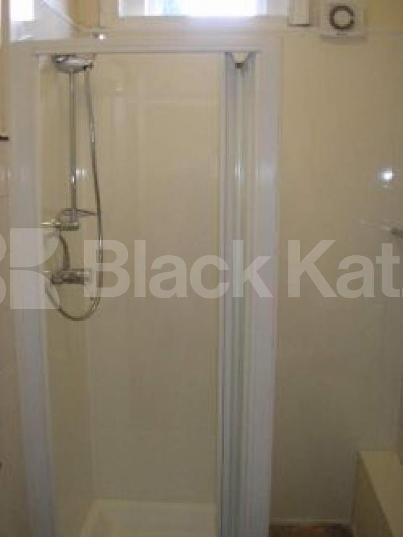 			2 Bedroom, 1 bath, 1 reception Flat			 Hampstead Road, EUSTON NW1